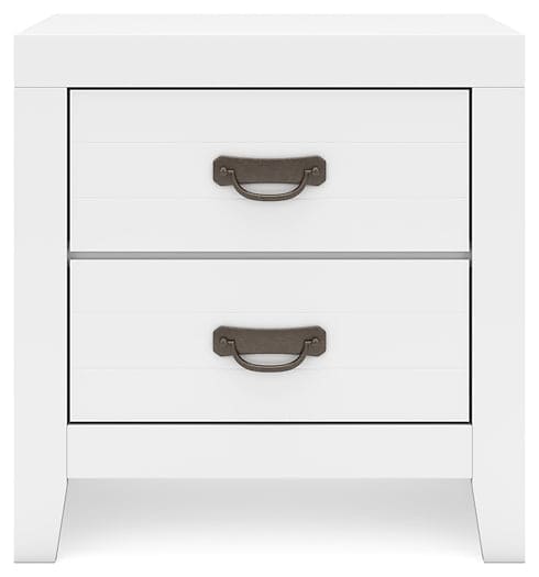 Binterglen Queen Panel Bed with Mirrored Dresser and Nightstand