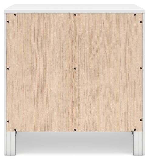 Binterglen Queen Panel Bed with Mirrored Dresser, Chest and Nightstand