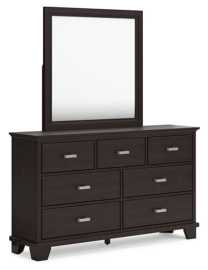 Covetown Queen Panel Bed with Mirrored Dresser, Chest and Nightstand