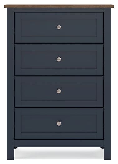 Landocken Full Panel Headboard with Mirrored Dresser and Chest