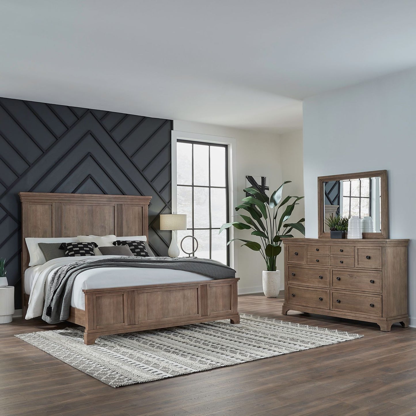 King California Panel Bed, Dresser & Mirror