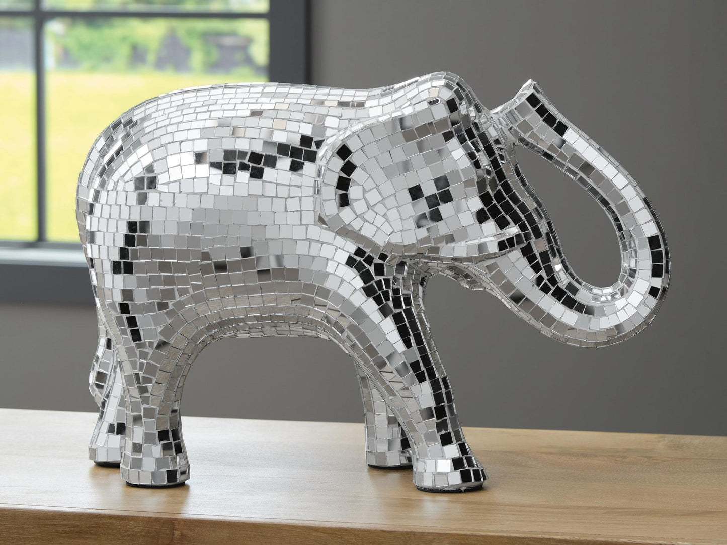 Ashley Express - Hallmont Sculpture