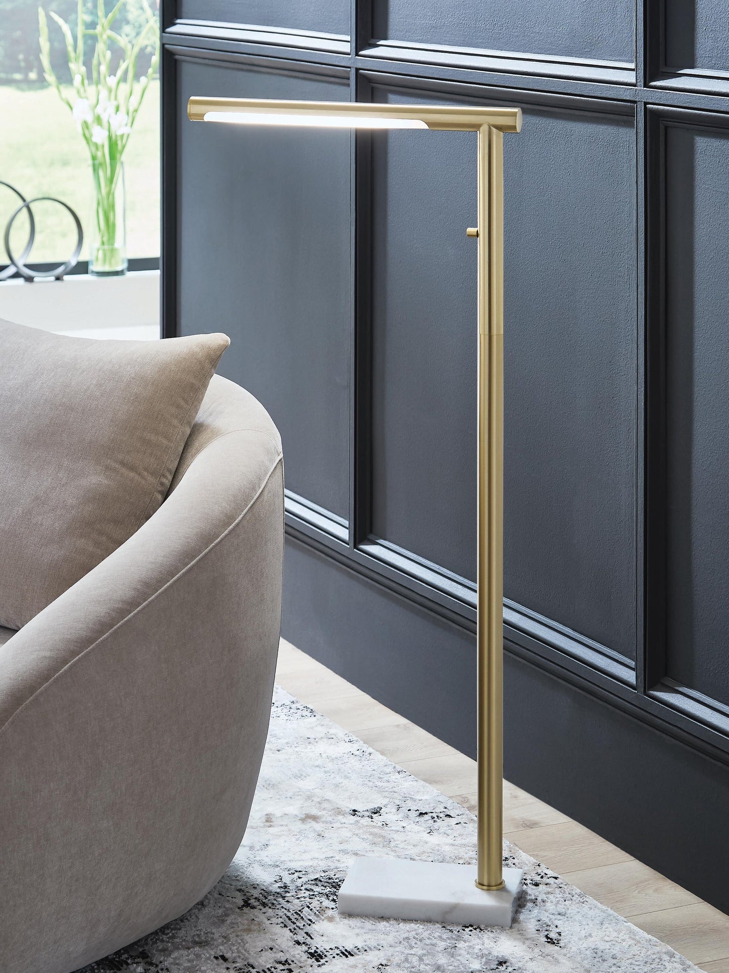 Ashley Express - Santiford Metal Floor Lamp (1/CN)