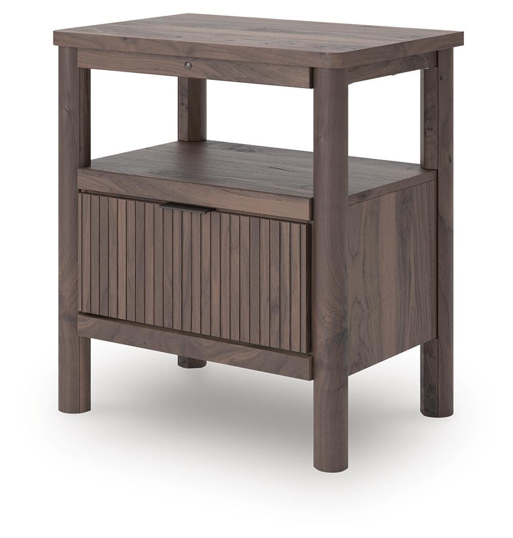 Pamytta Full Panel Bed, Dresser, Mirror and Nightstand