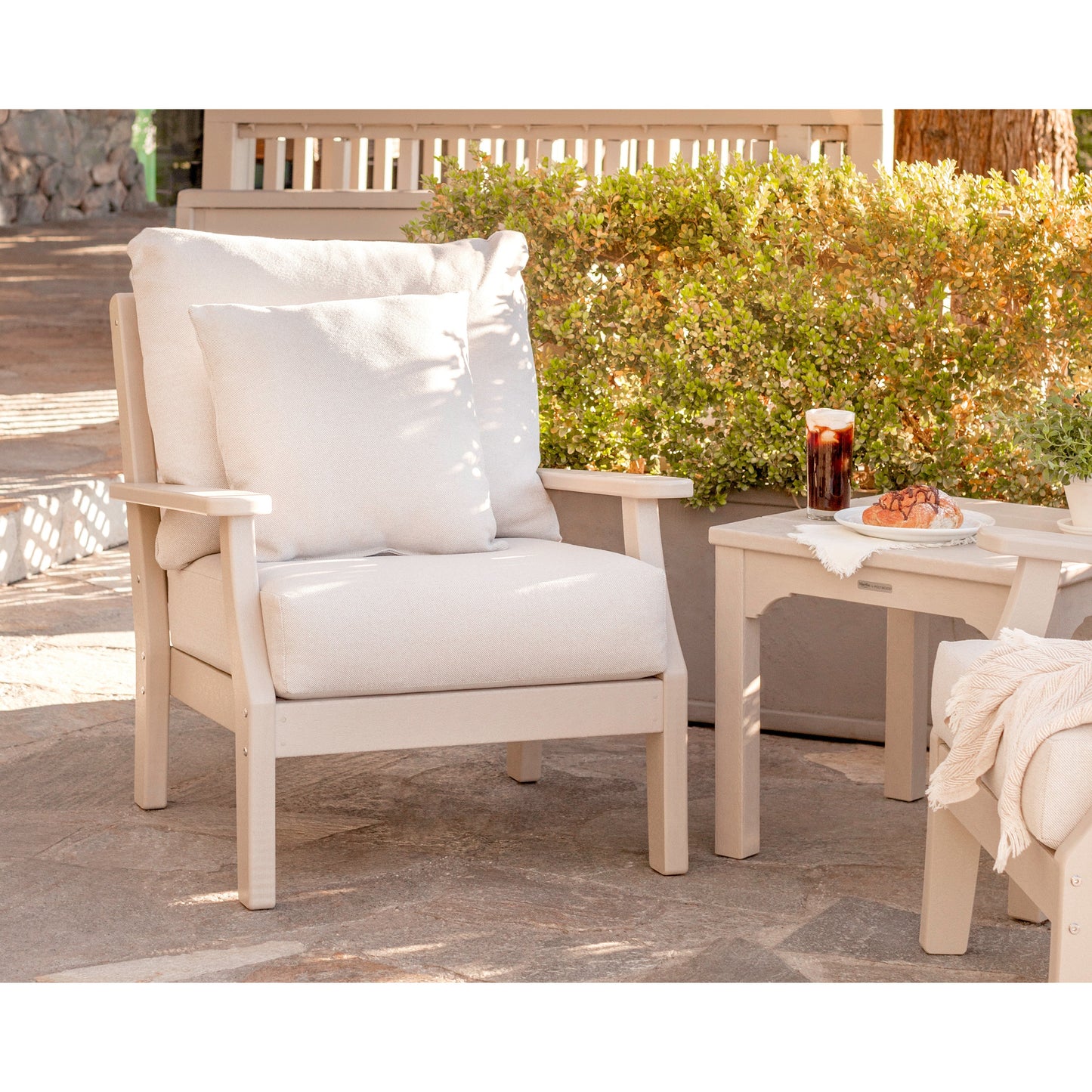 POLYWOOD Chinoiserie End Table