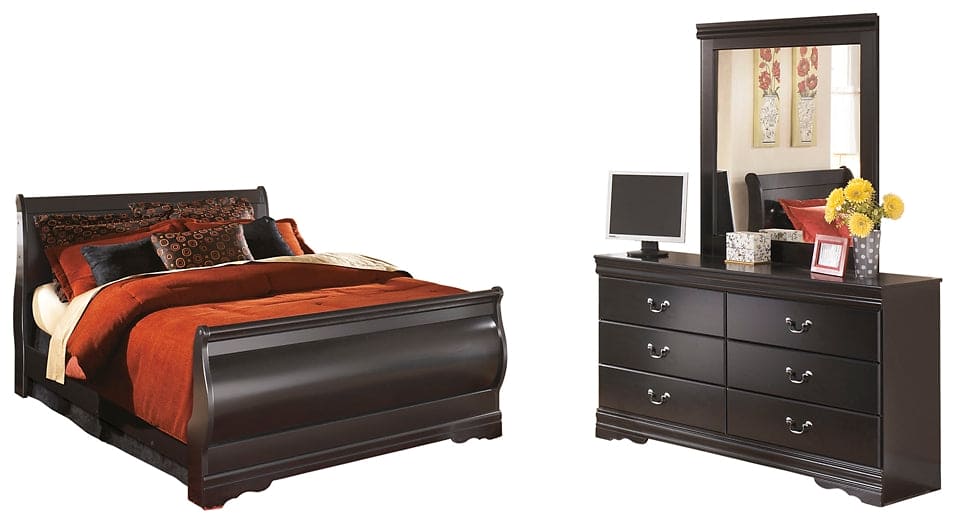 Huey Vineyard Queen Sleigh Bed with Mirrored Dresser